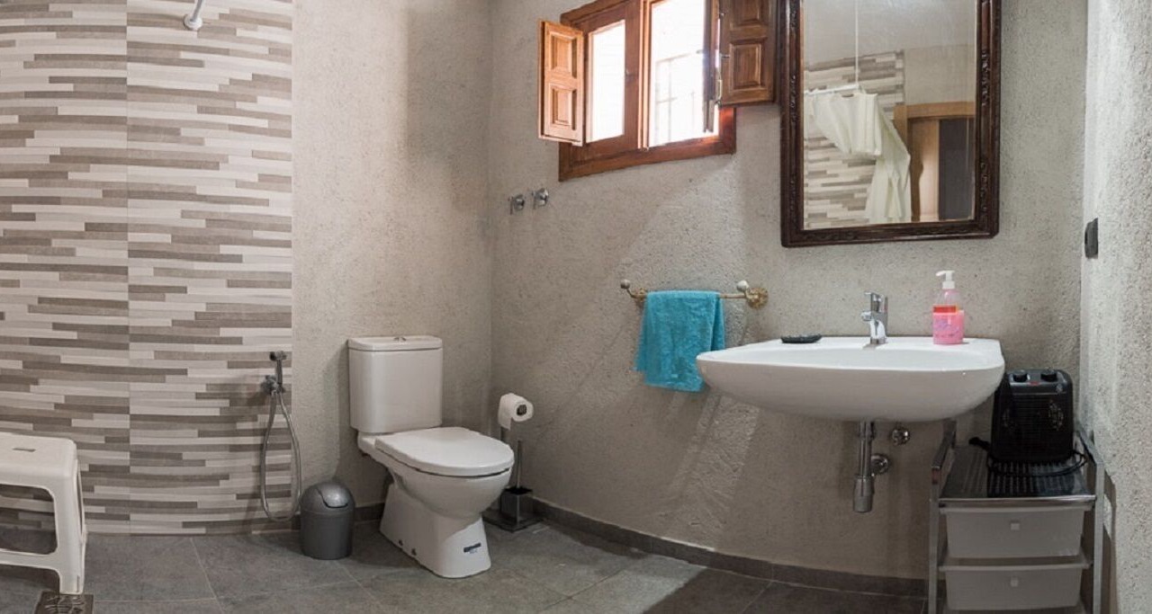 Photo of Bathroom in Mondron