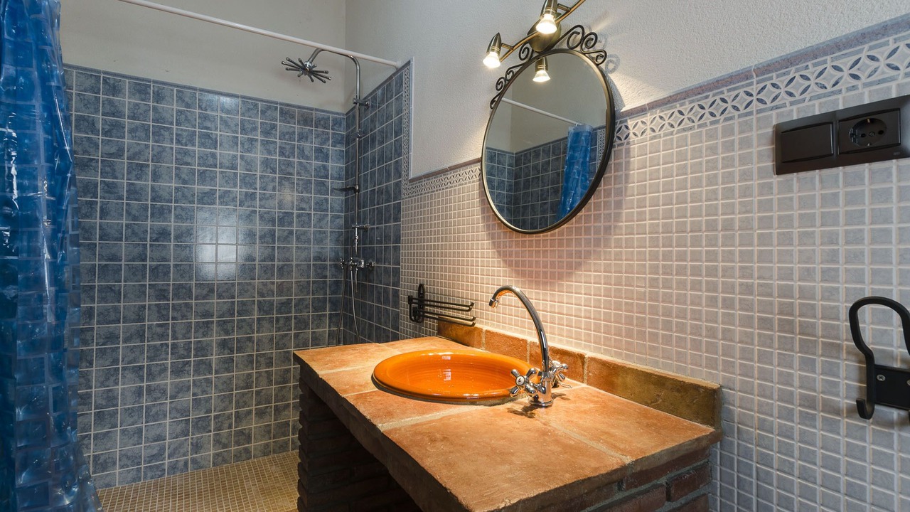 Photo of Bathroom in Mondron