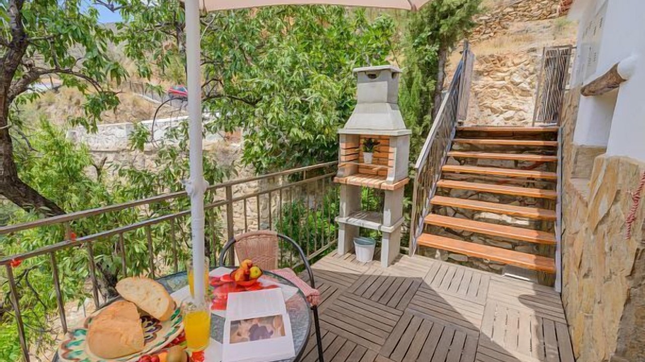 Photo of Outdoor in Laroya