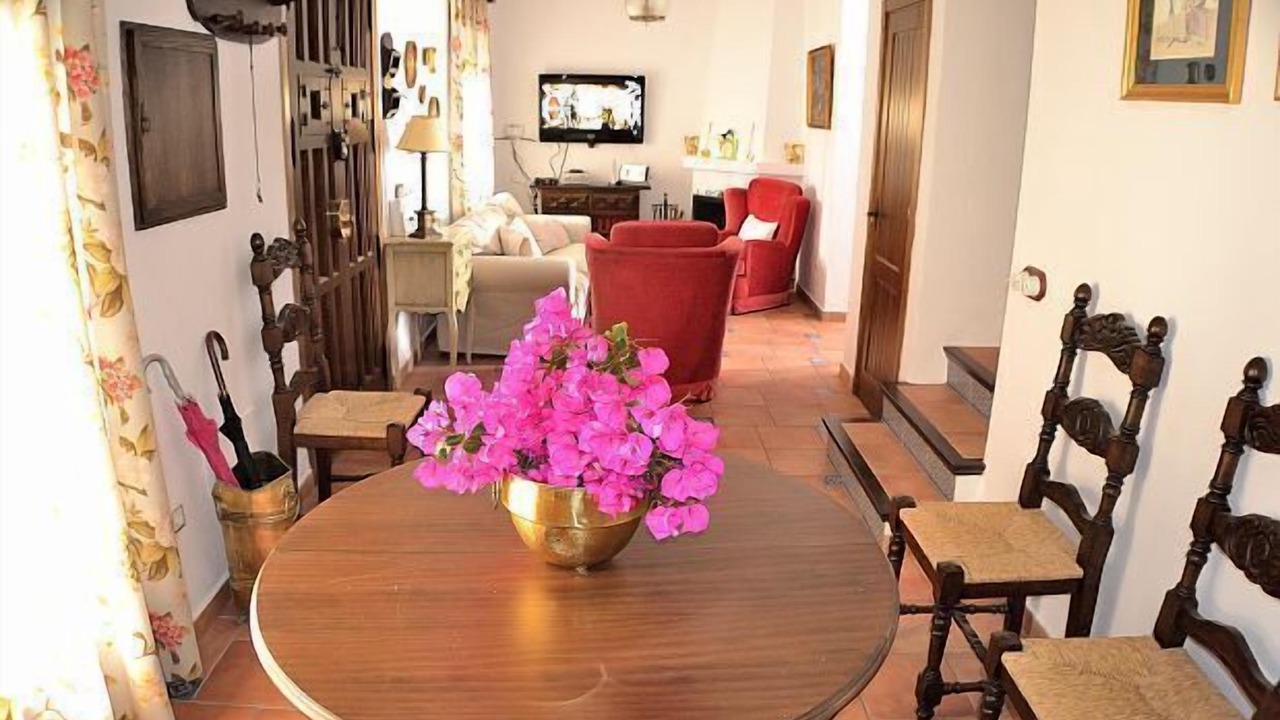 Photo of Livingroom in Alozaina