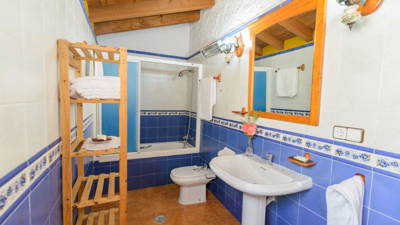 Photo of Bathroom in Alcaucin