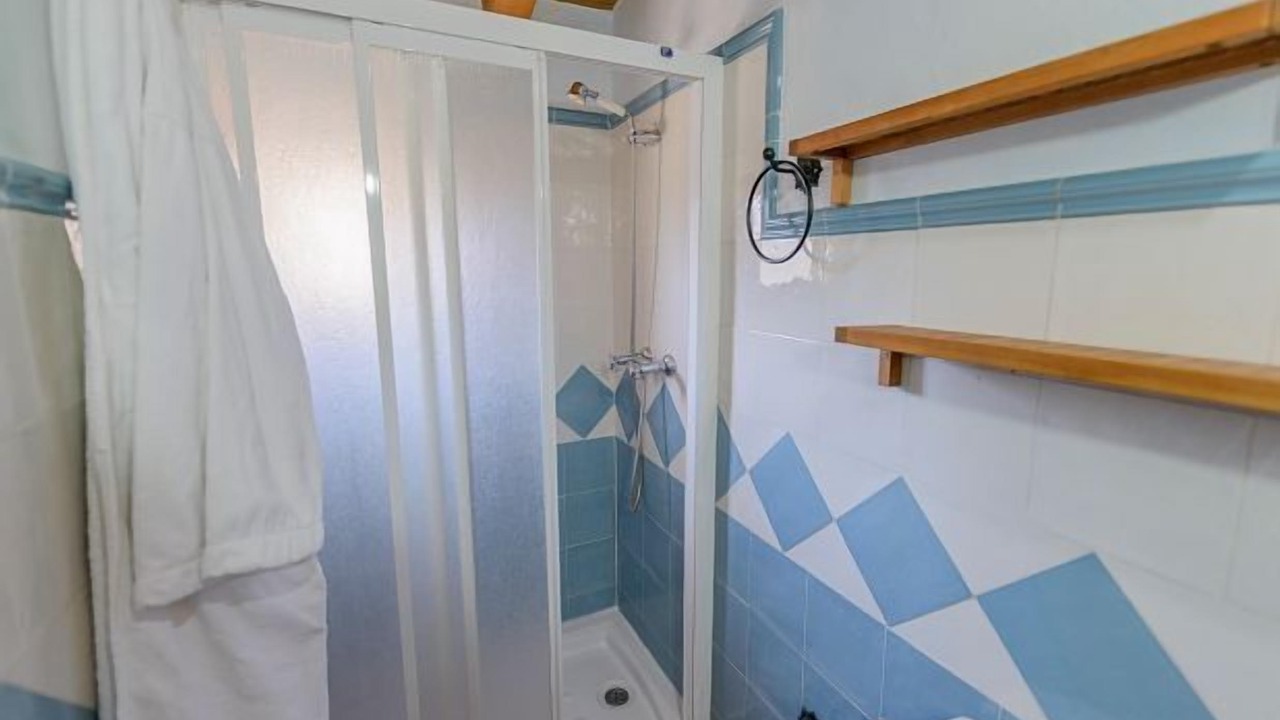 Photo of Bathroom in Laroya