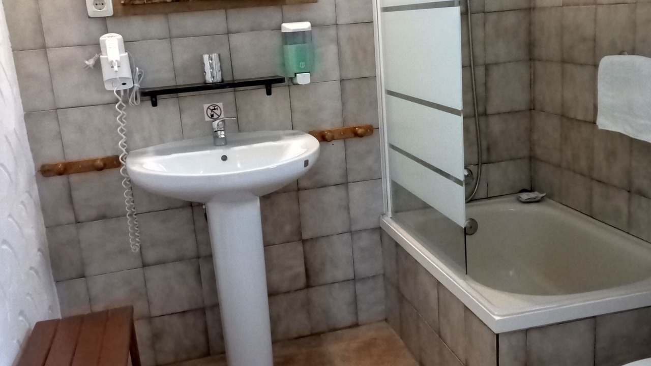 Photo of Bathroom in Zahora