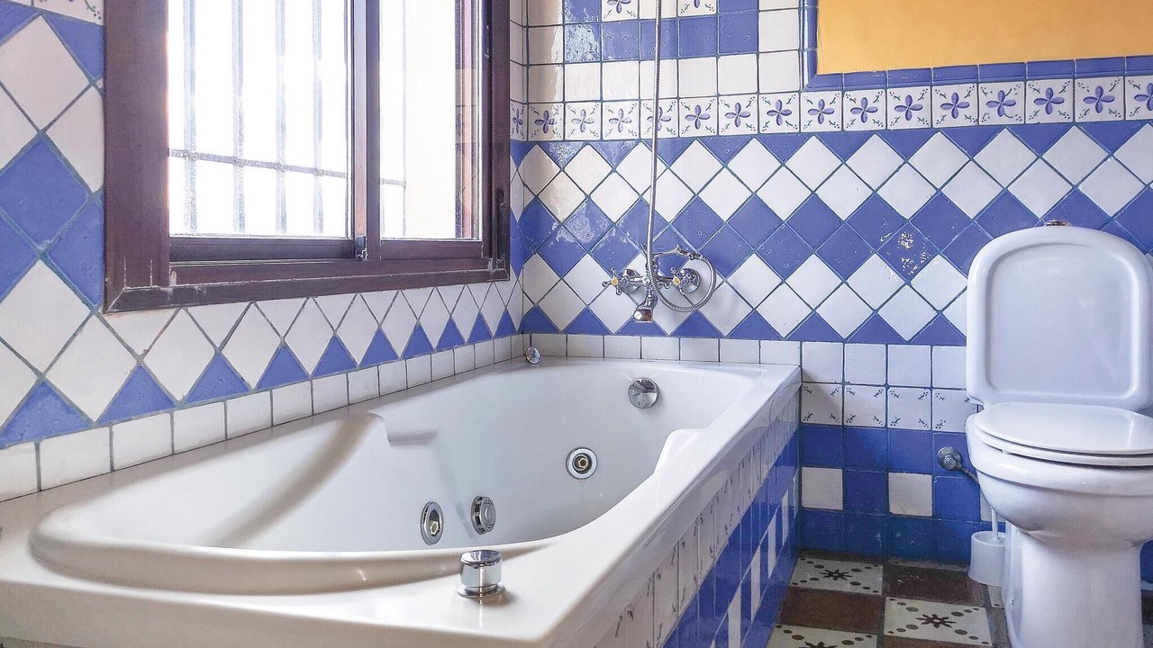 Photo of Bathroom in Benalauria