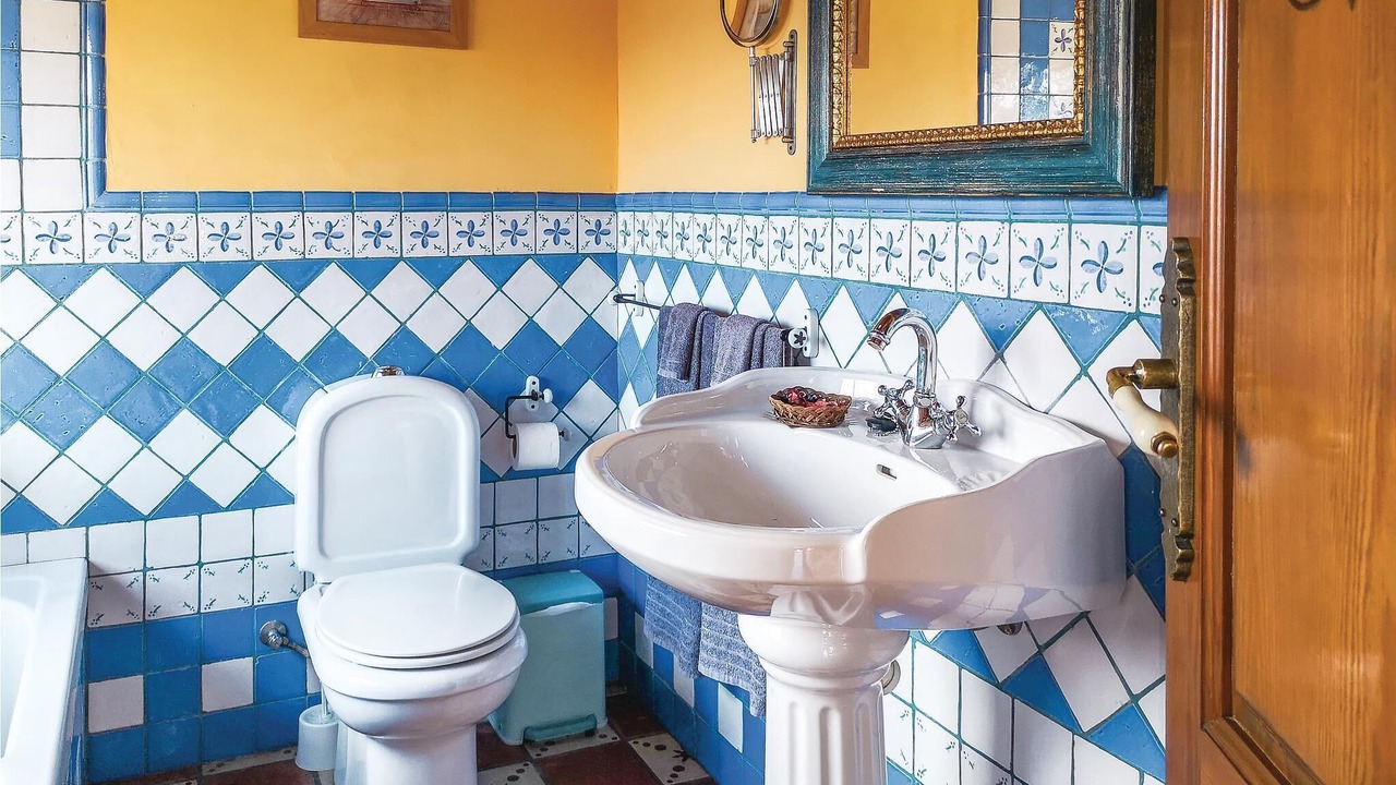 Photo of Bathroom in Benalauria