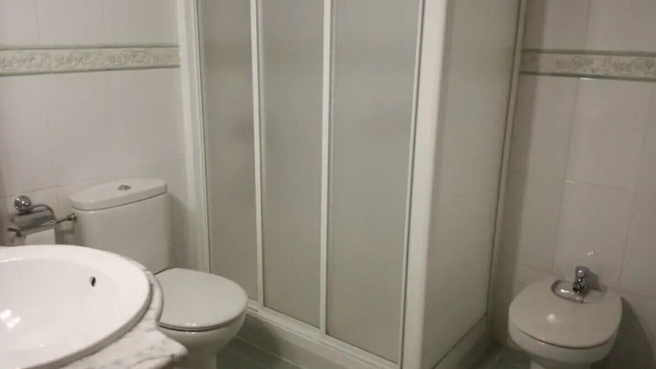 Photo of Bathroom in Leon XIII-Los Naranjos