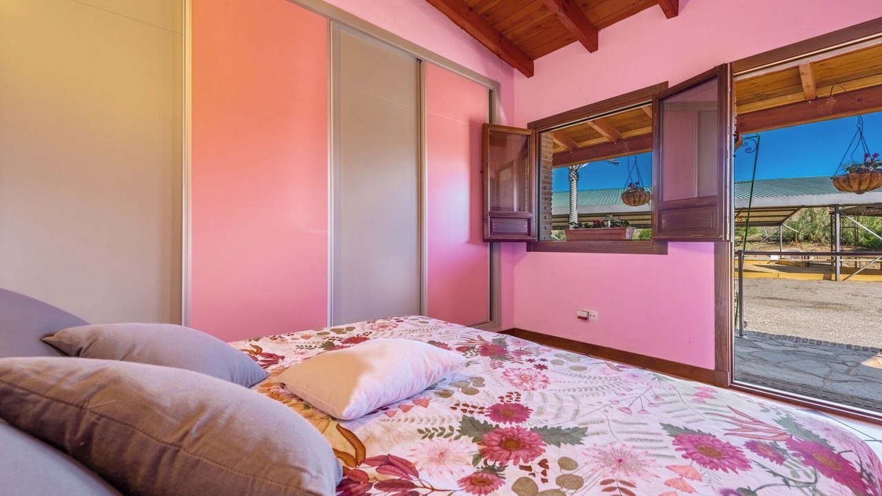 Photo of Bedroom in Coin