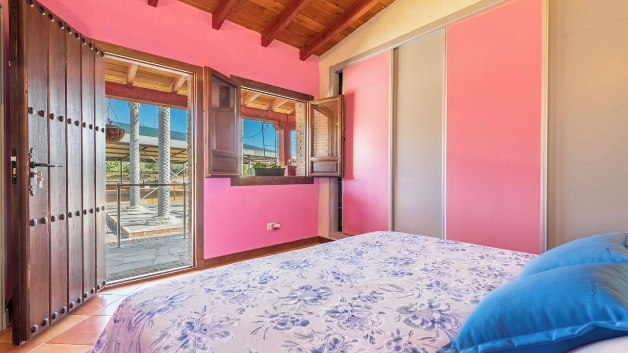 Photo of Bedroom in Coin