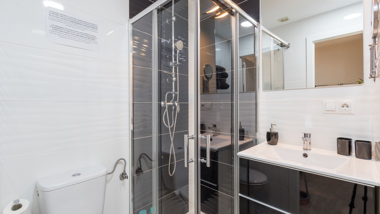 Photo of Bathroom in Figares