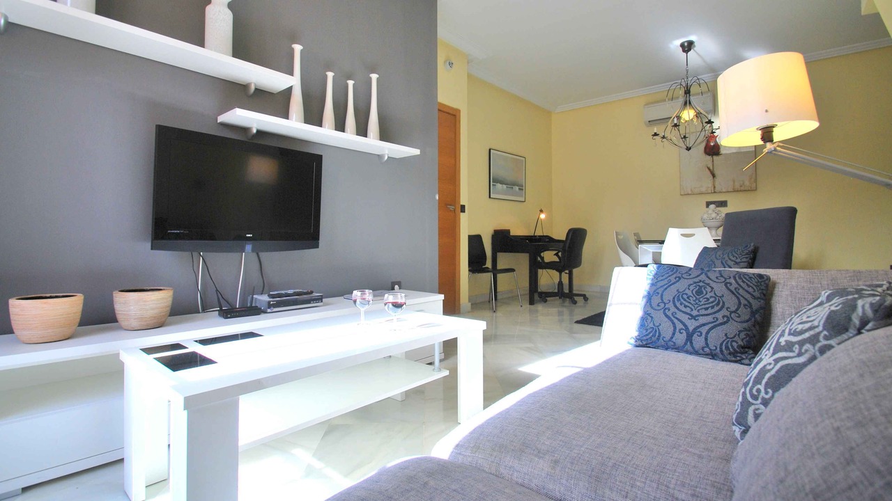 Photo of Livingroom in Alameda