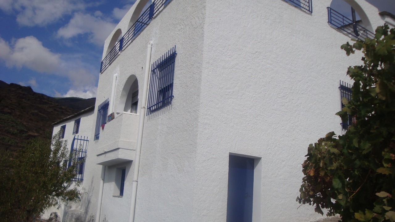 Photo of Outdoor in Senes