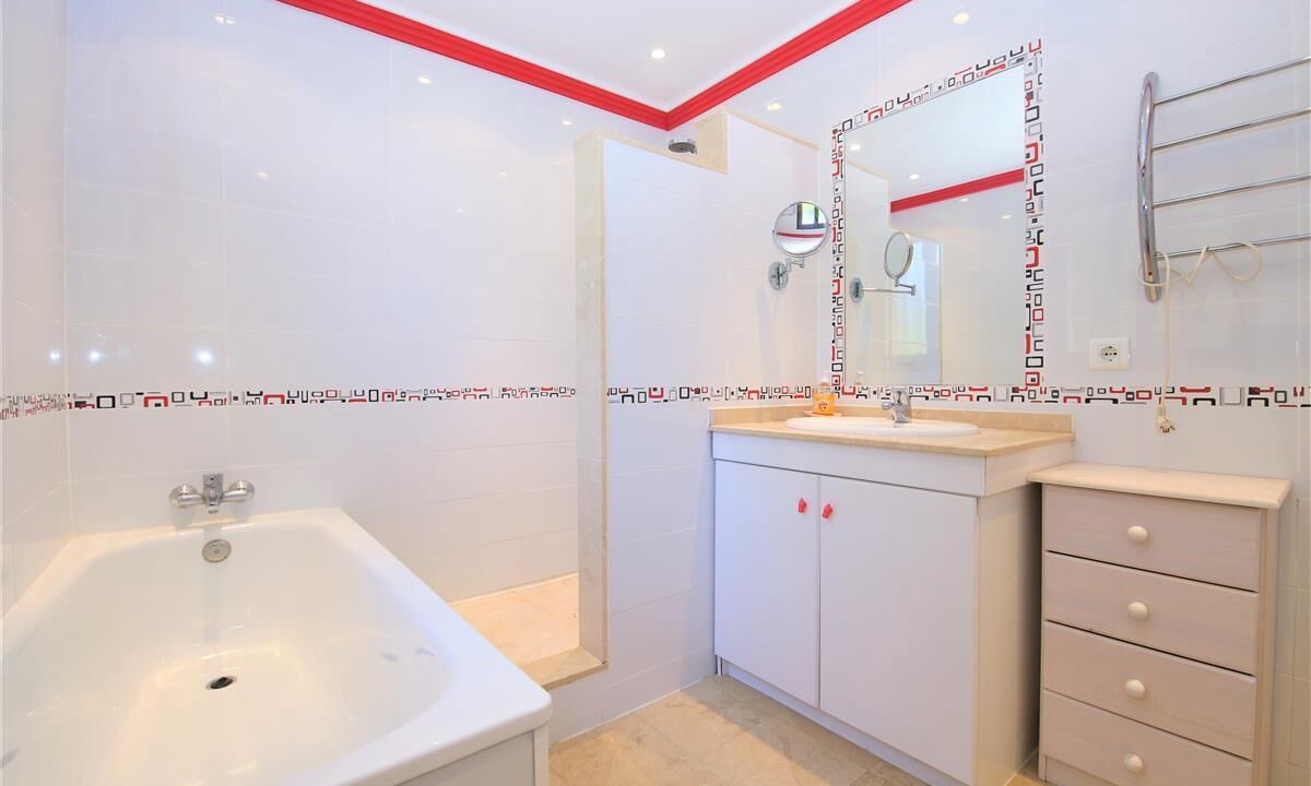 Photo of Bathroom in New Golden Mile