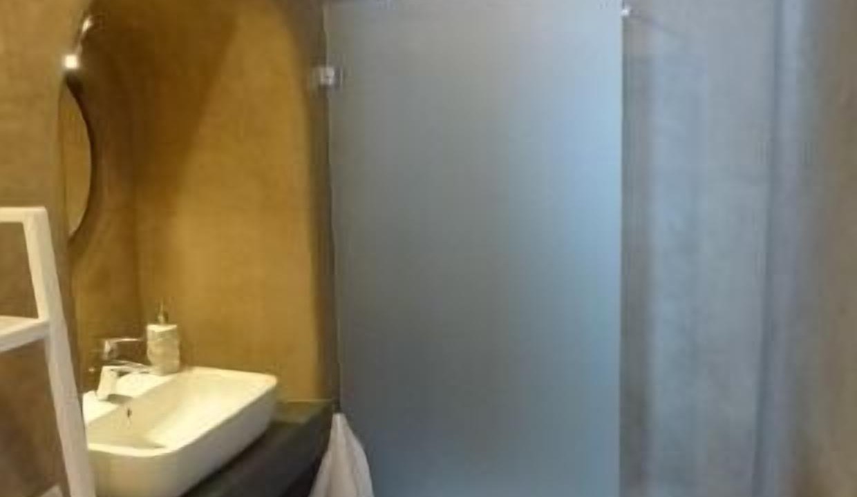 Photo of Bathroom in Benamahoma