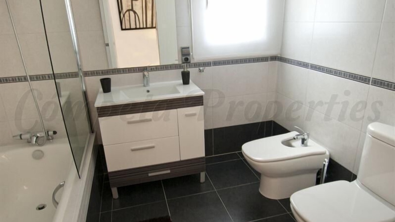 Photo of Bathroom in Canillas de Albaida