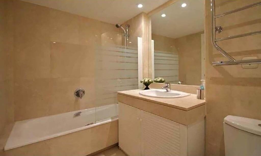 Photo of Bathroom in New Golden Mile