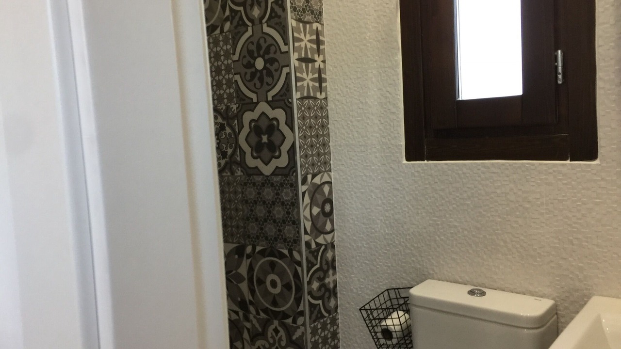 Photo of Bathroom in Central District