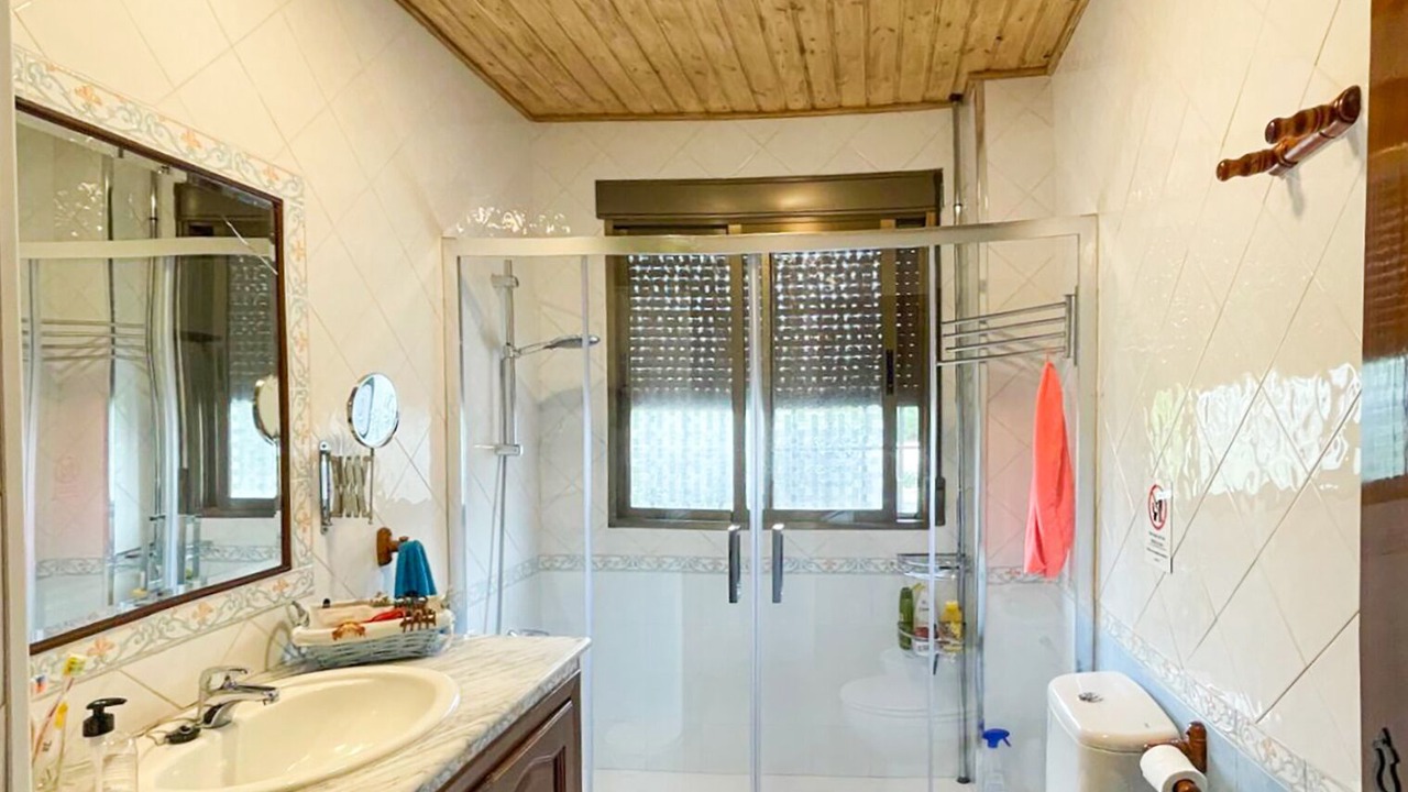 Photo of Bathroom in Alcaracejos