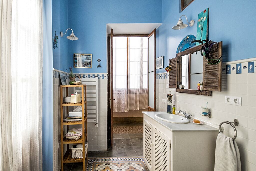 Photo of Bathroom in Old Town