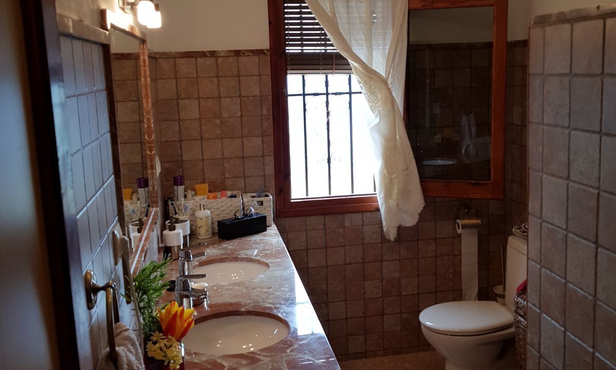 Photo of Bathroom in Iznajar