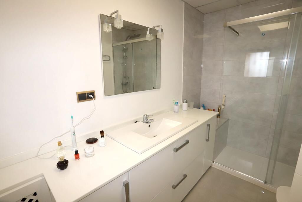 Photo of Bathroom in Los Geraeos