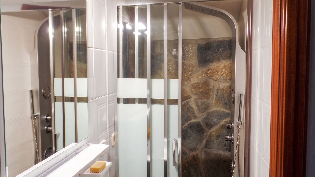 Photo of Bathroom in Altavista