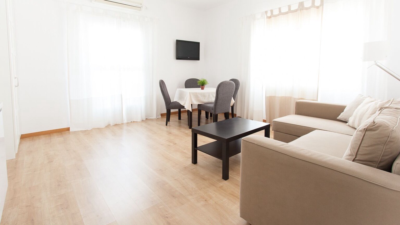 Photo of Livingroom in Alameda
