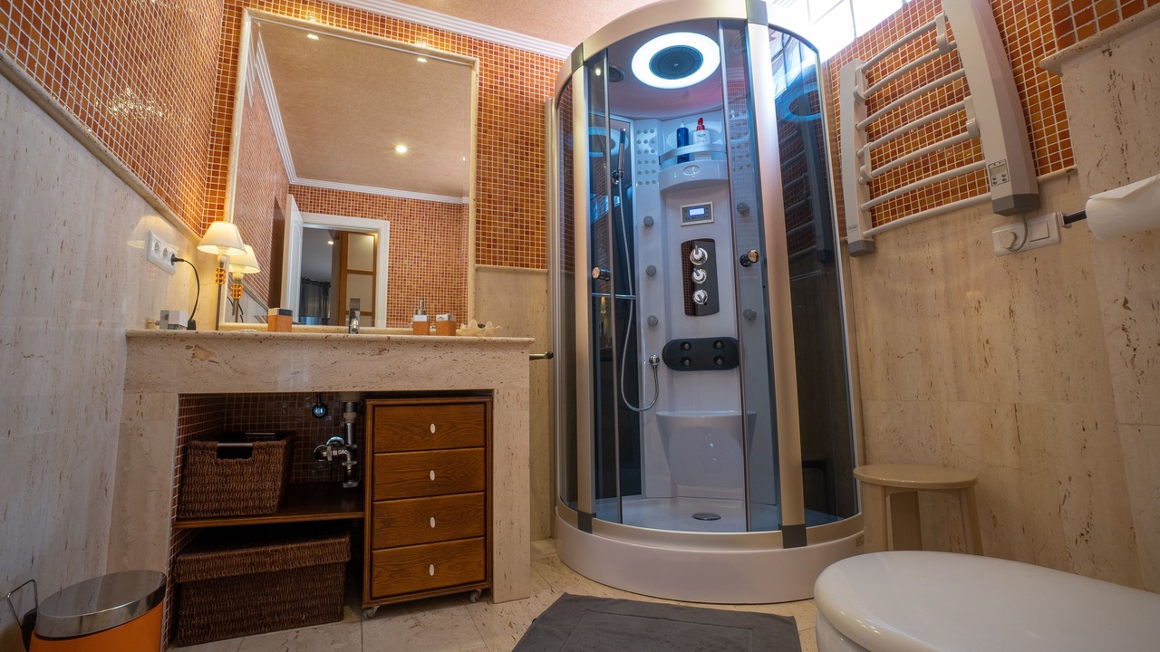 Photo of Bathroom in Nerja City Centre