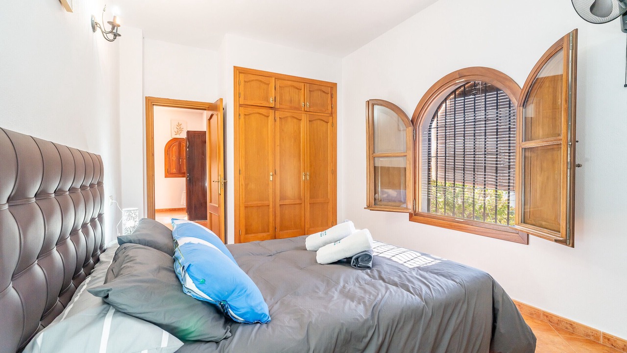Photo of Bedroom in Alozaina