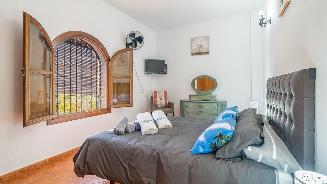 Photo of Bedroom in Alozaina