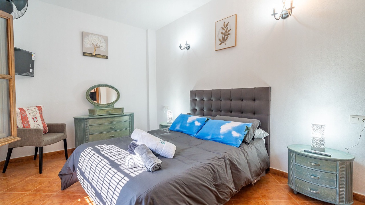 Photo of Bedroom in Alozaina