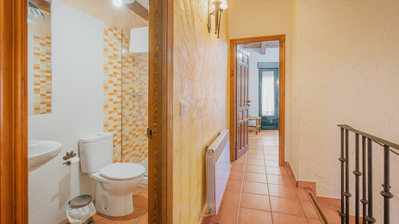 Photo of Bathroom in Ayllon