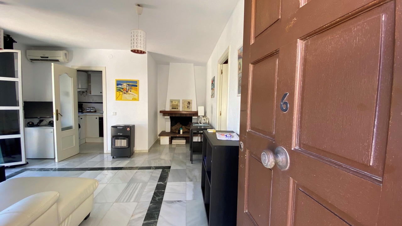 Photo of Livingroom in Vista de los Angeles-Rumina