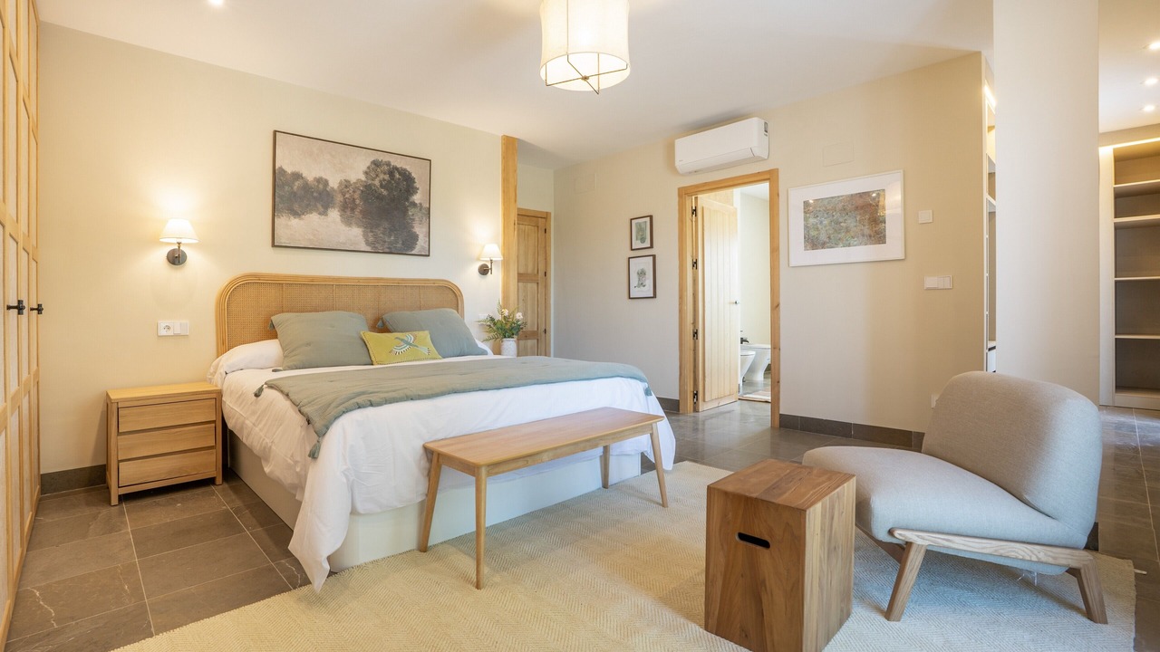 Photo of Bedroom in Baza