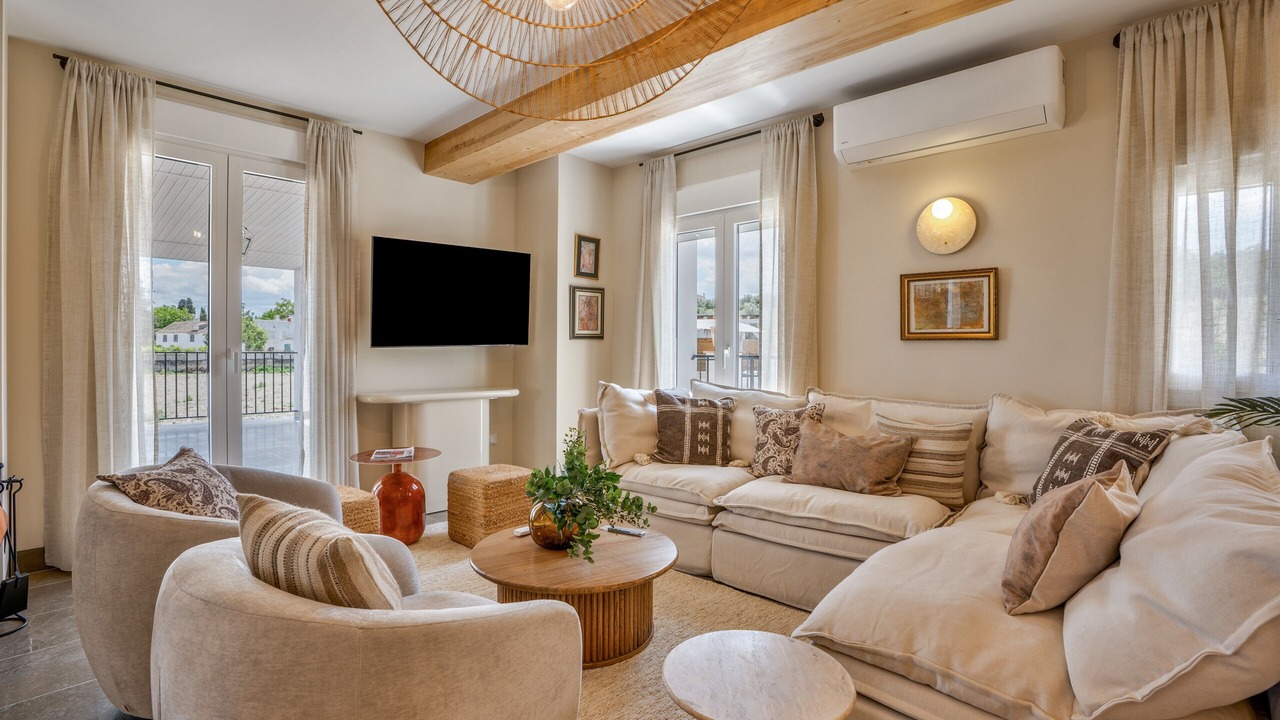 Photo of Livingroom in Baza