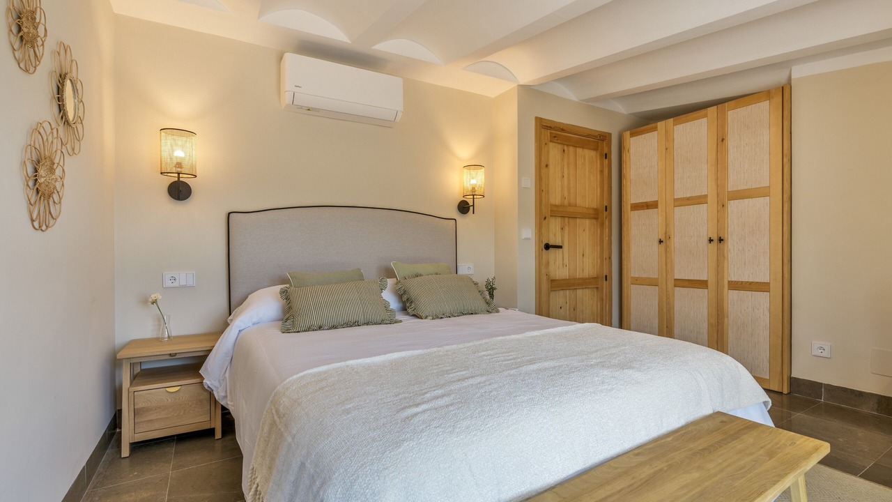Photo of Bedroom in Baza