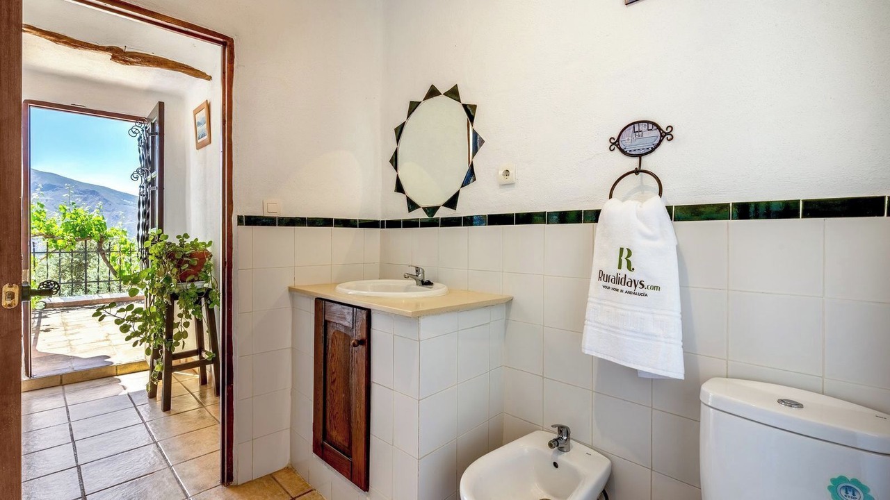 Photo of Bathroom in Orgiva