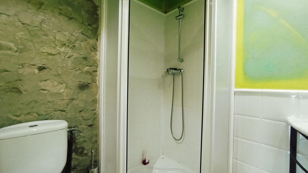 Photo of Bathroom in Cartes