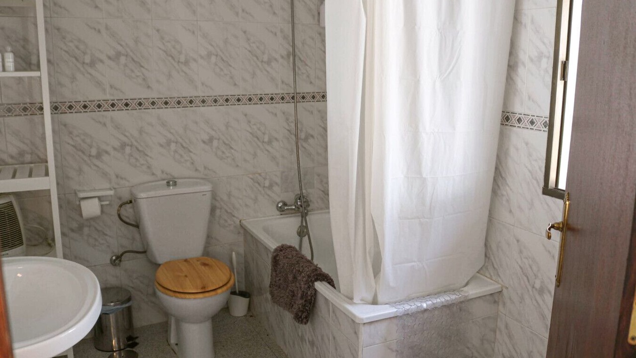 Photo of Bathroom in Linares de la Sierra