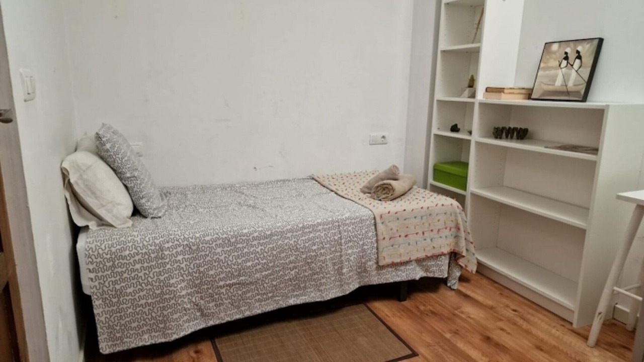 Photo of Bedroom in Central District