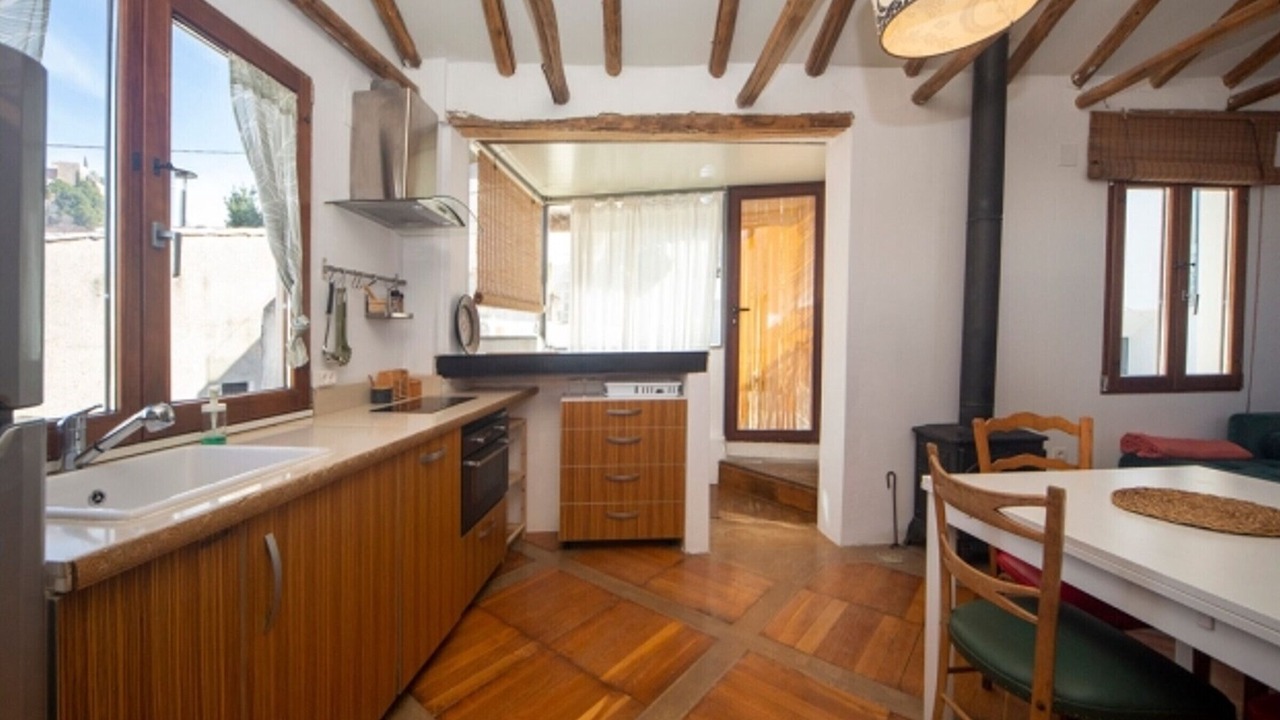Photo of Kitchen in Central District