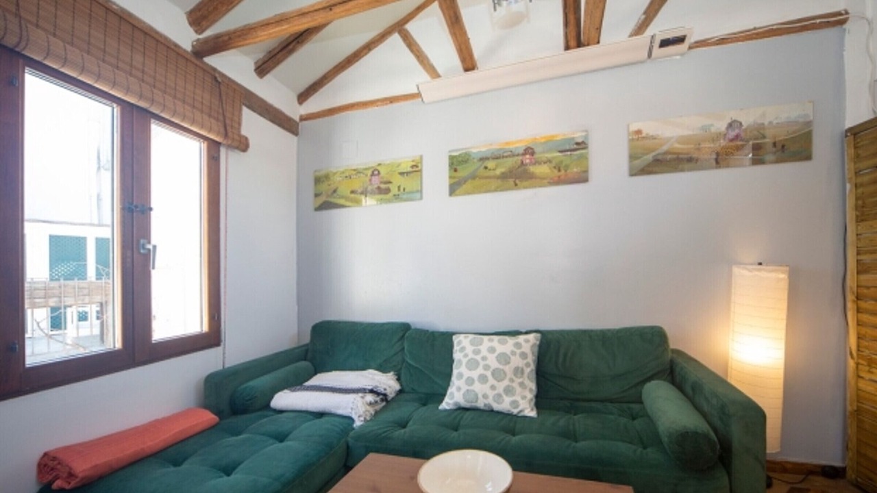 Photo of Livingroom in Central District