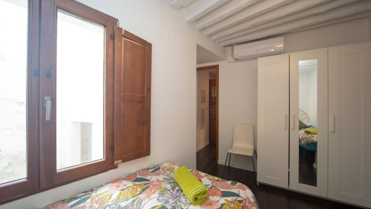 Photo of Bedroom in Central District