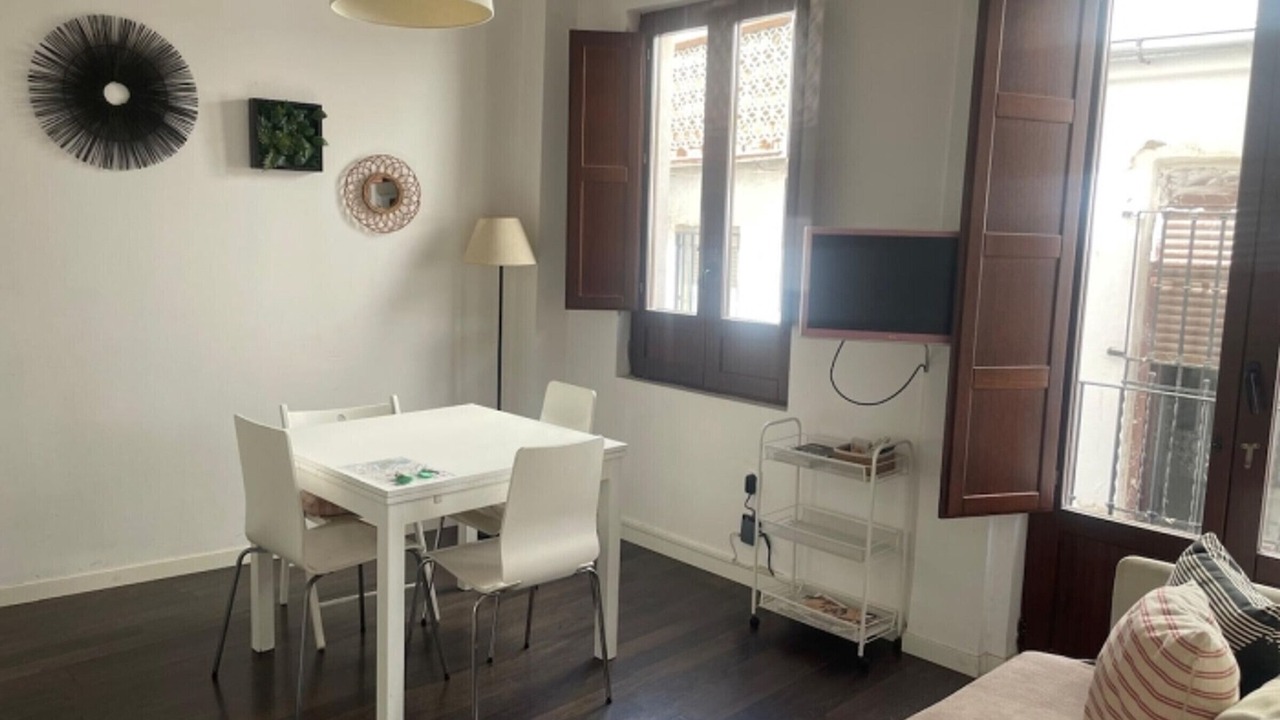 Photo of Livingroom in Central District
