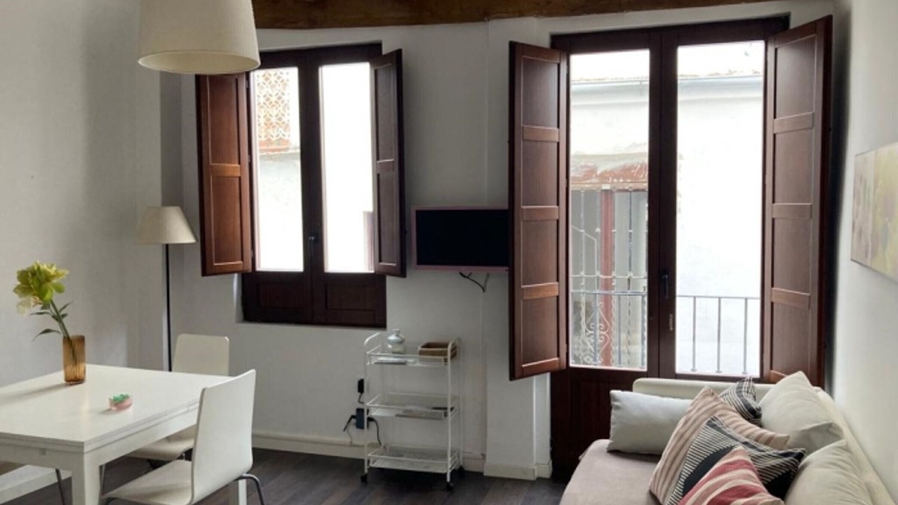 Photo of Livingroom in Central District