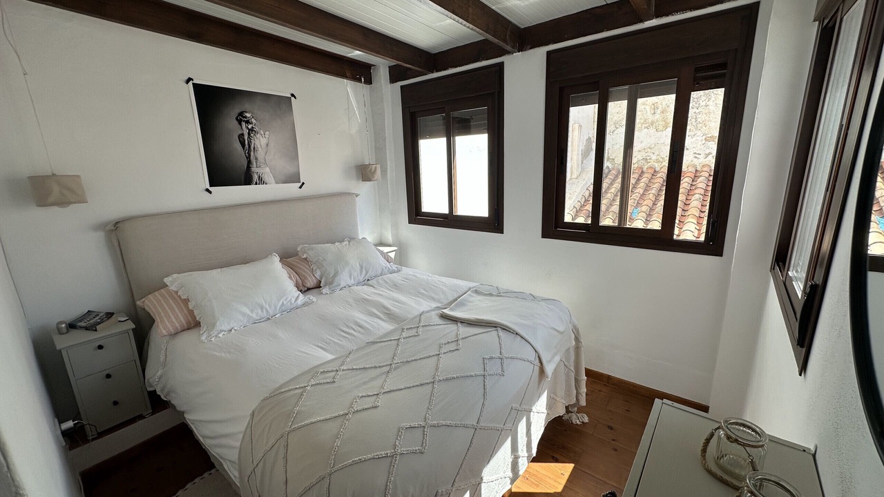 Photo of Bedroom in Maro