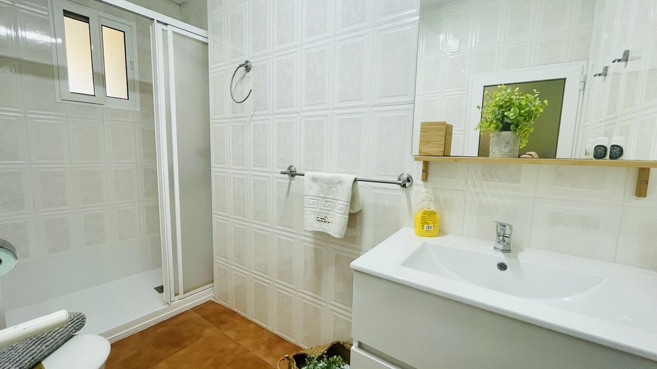 Photo of Bathroom in Alfarnate