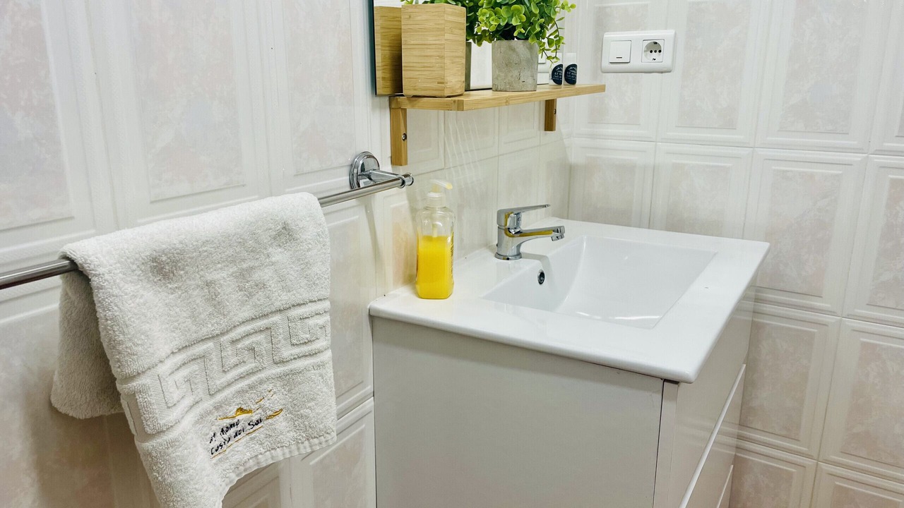 Photo of Bathroom in Alfarnate
