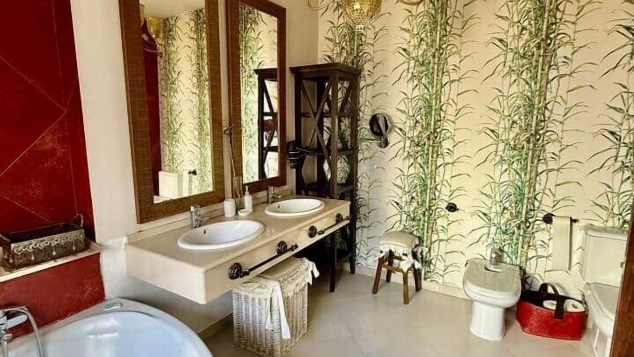 Photo of Bathroom in Distrito de Levante