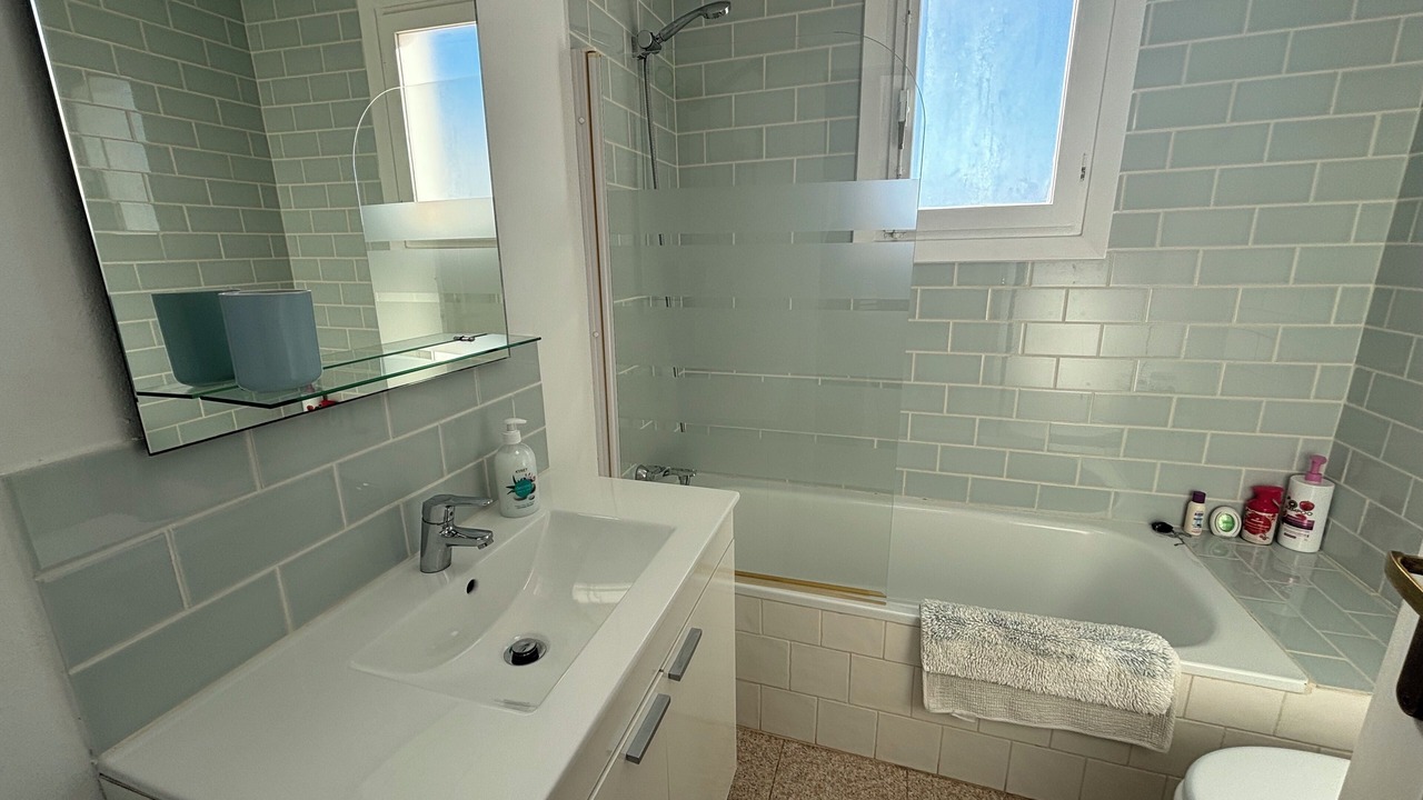 Photo of Bathroom in Vista de los Angeles-Rumina