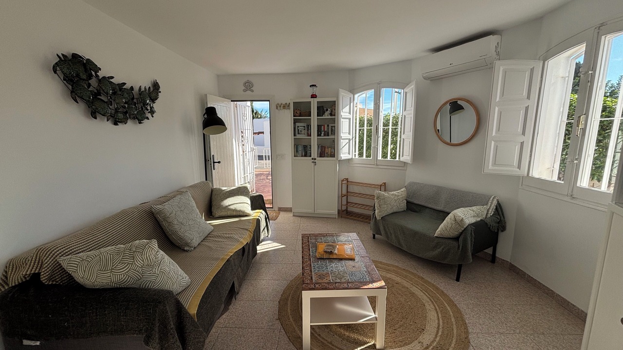 Photo of Livingroom in Vista de los Angeles-Rumina